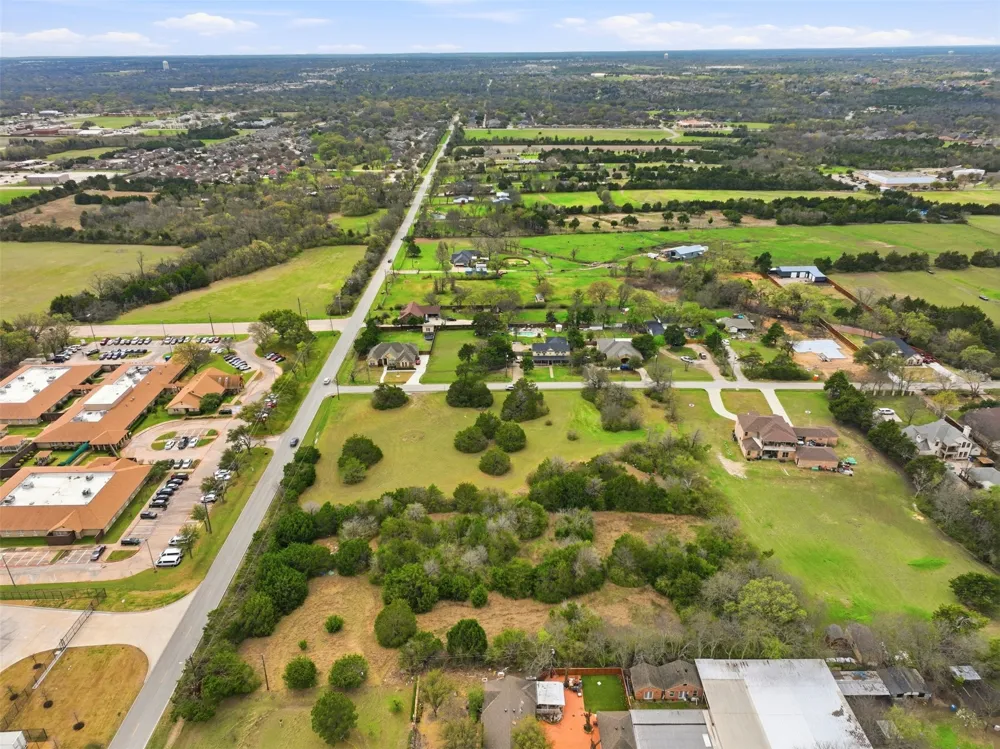 2013 Old Hickory Trail DeSoto, TX 75115