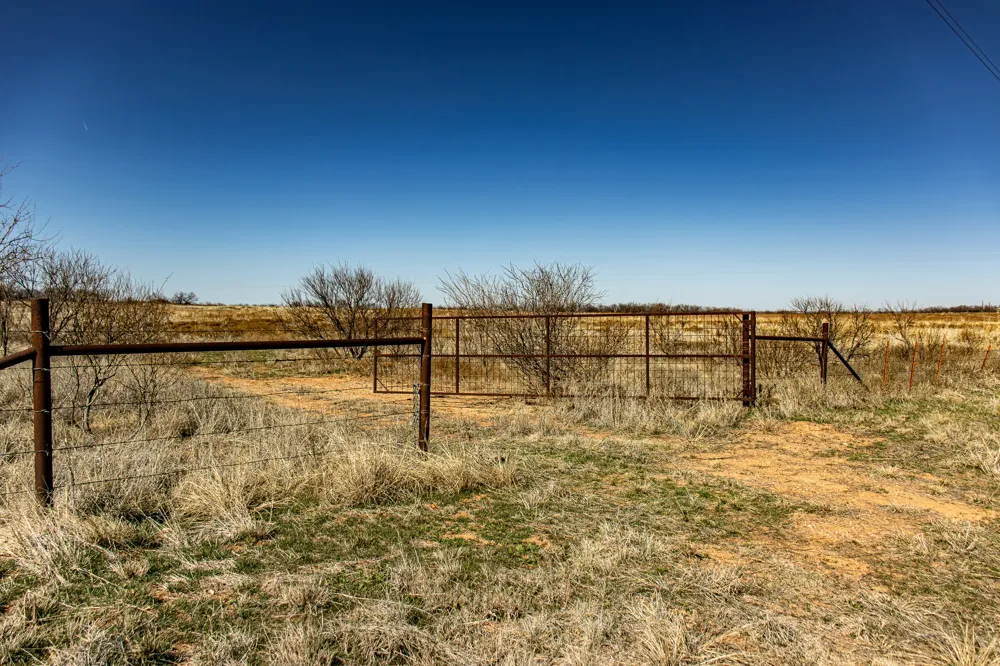 Westover Road Seymour, TX 76380
