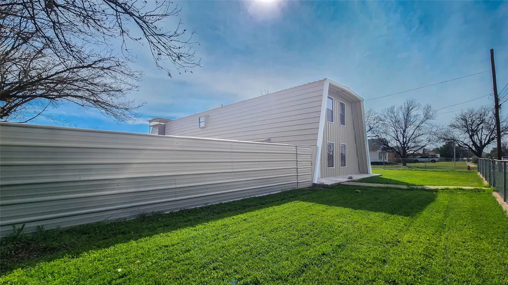 401 E Pierce Street Winters, TX 79567