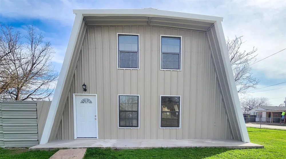 401 E Pierce Street Winters, TX 79567