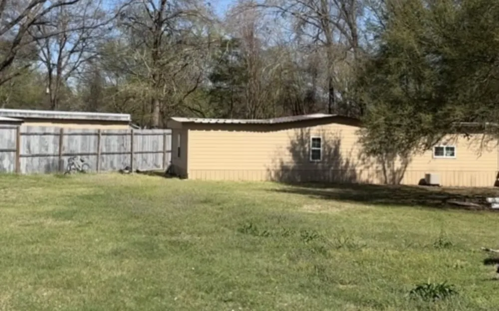 610 Vz County Road 1501 Van, TX 75790