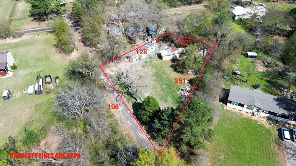 610 Vz County Road 1501 Van, TX 75790