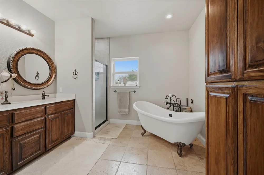 1959 Marlow Road Bells, TX 75414