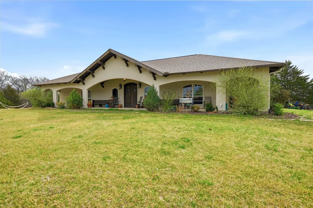 1959 Marlow Road Bells, TX 75414