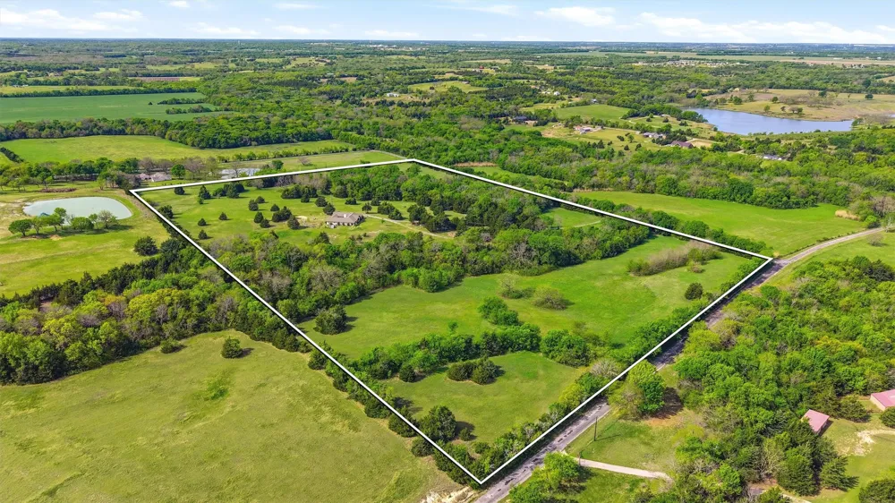 1959 Marlow Road Bells, TX 75414