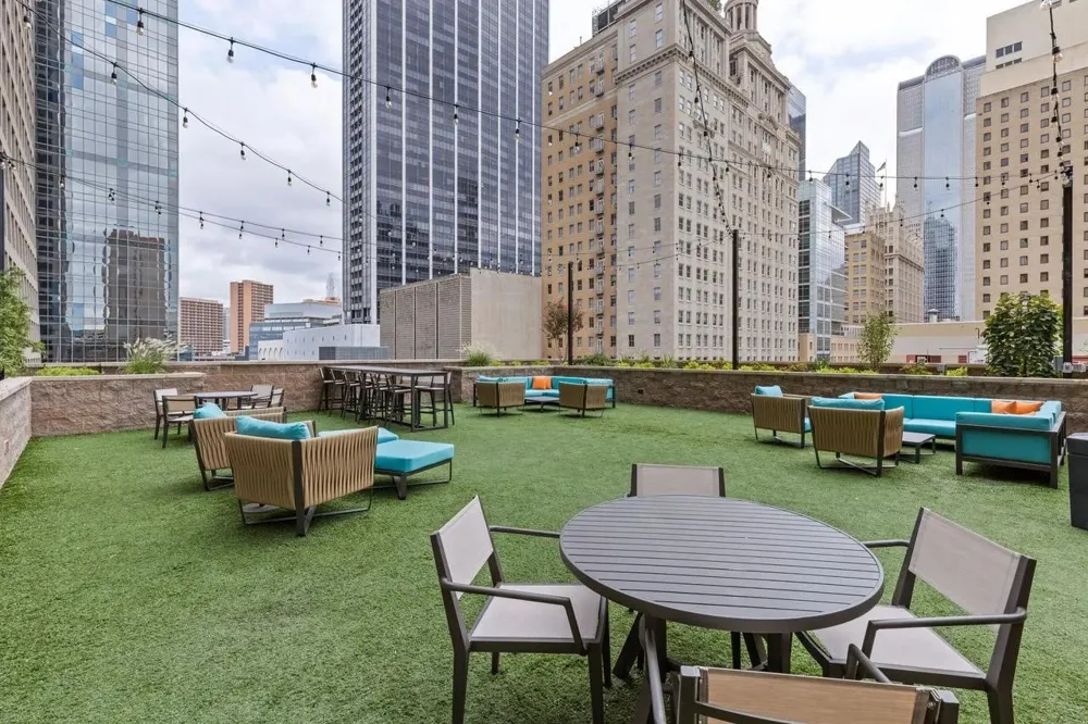 1200 Main Street #902 Dallas, TX 75202