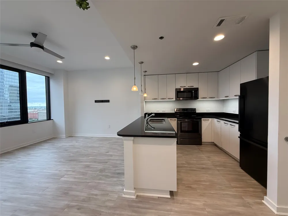 1200 Main Street #902 Dallas, TX 75202