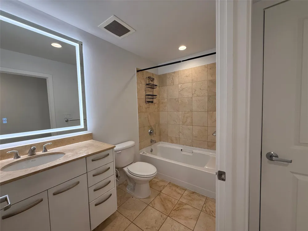 1200 Main Street #902 Dallas, TX 75202