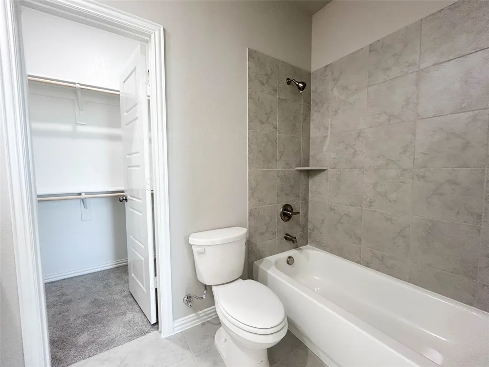 2120 Dena Drive Waxahachie, TX 75165