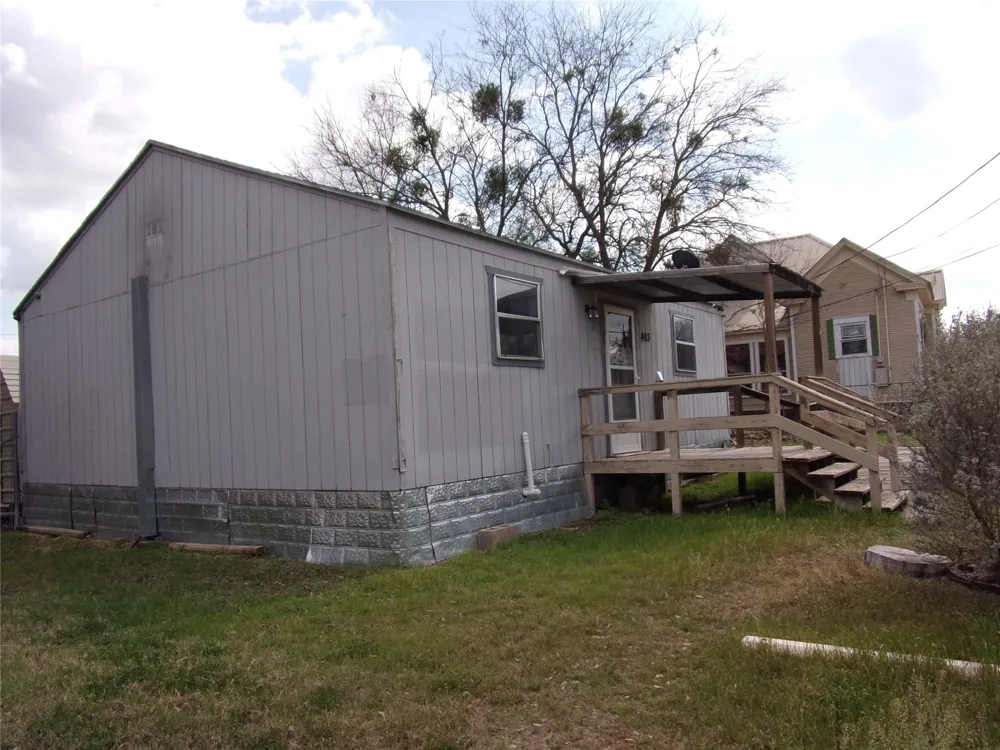 403 S Live Oak Street San Saba, TX 76877