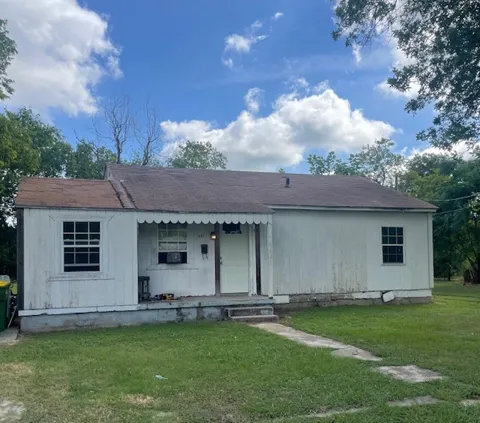 527 E Yeagua Street