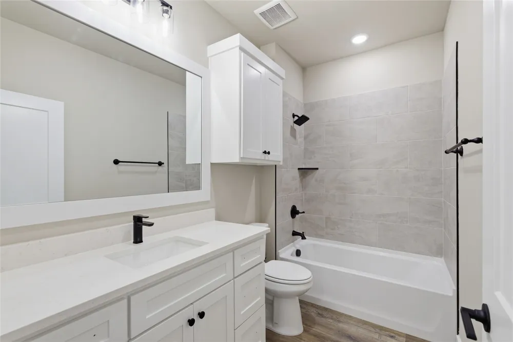 702 Anne Road Van Alstyne, TX 75495