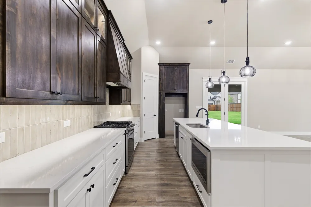 702 Anne Road Van Alstyne, TX 75495