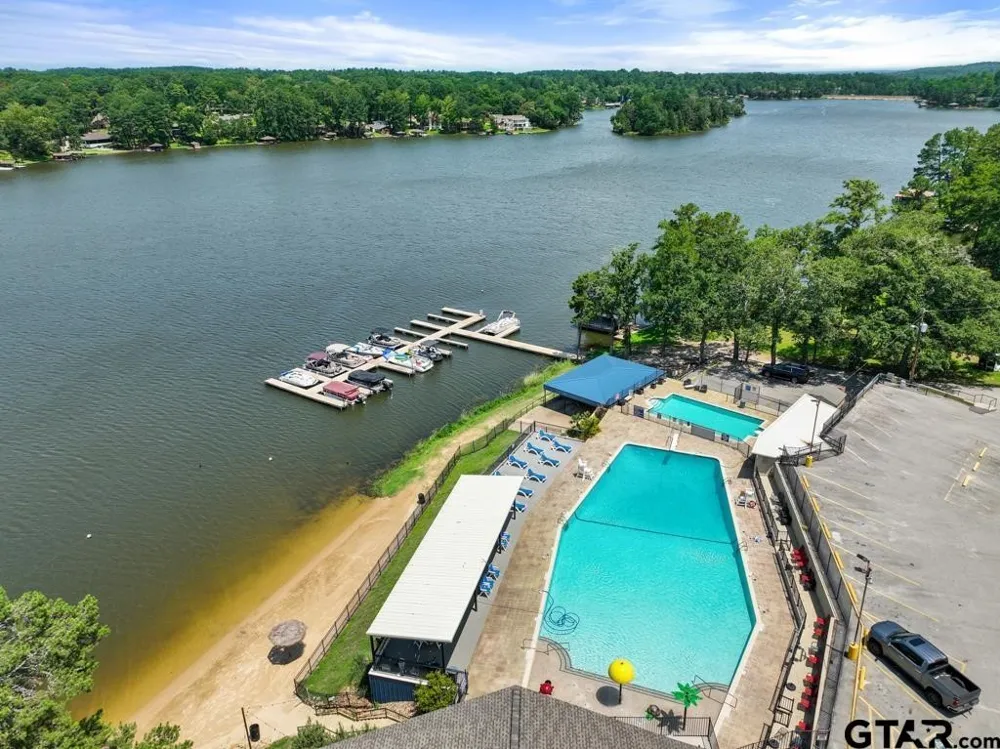 1656 Pineview Lane Hideaway, TX 75771