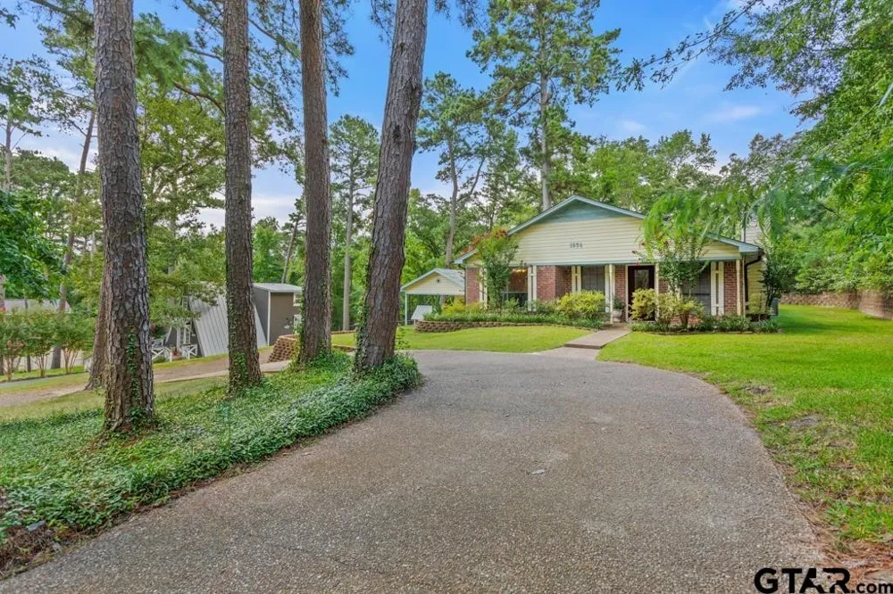 1656 Pineview Lane Hideaway, TX 75771