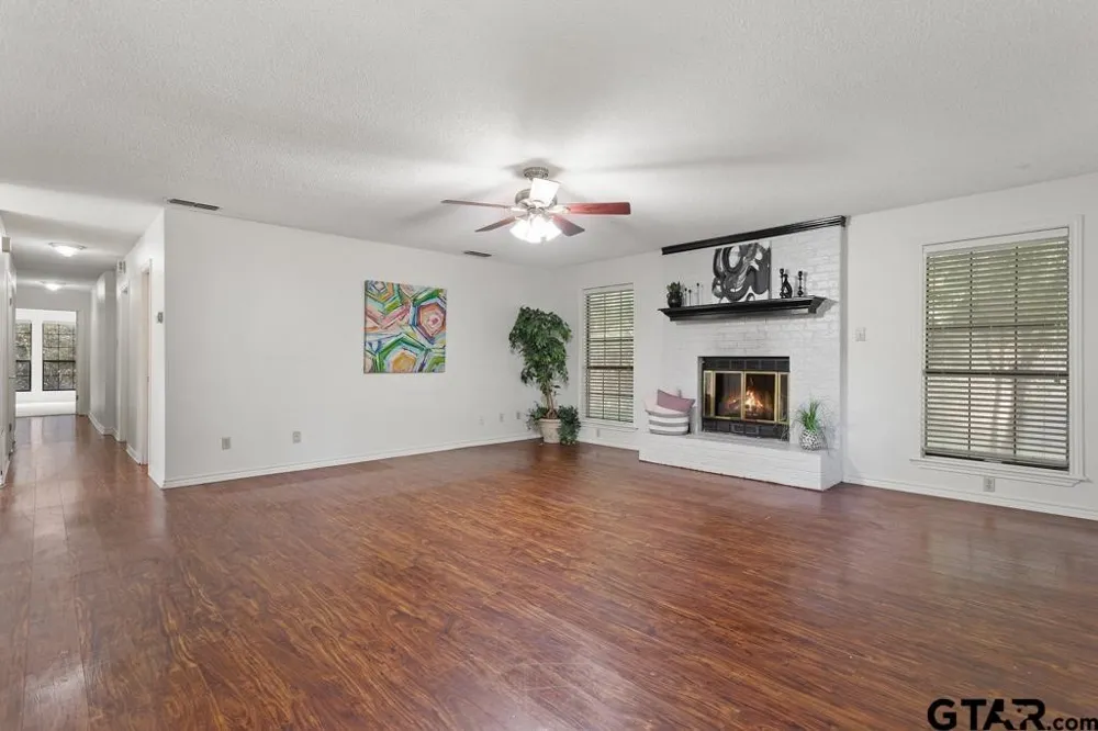 1656 Pineview Lane Hideaway, TX 75771