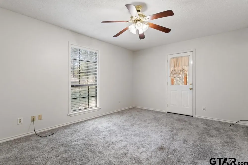1656 Pineview Lane Hideaway, TX 75771