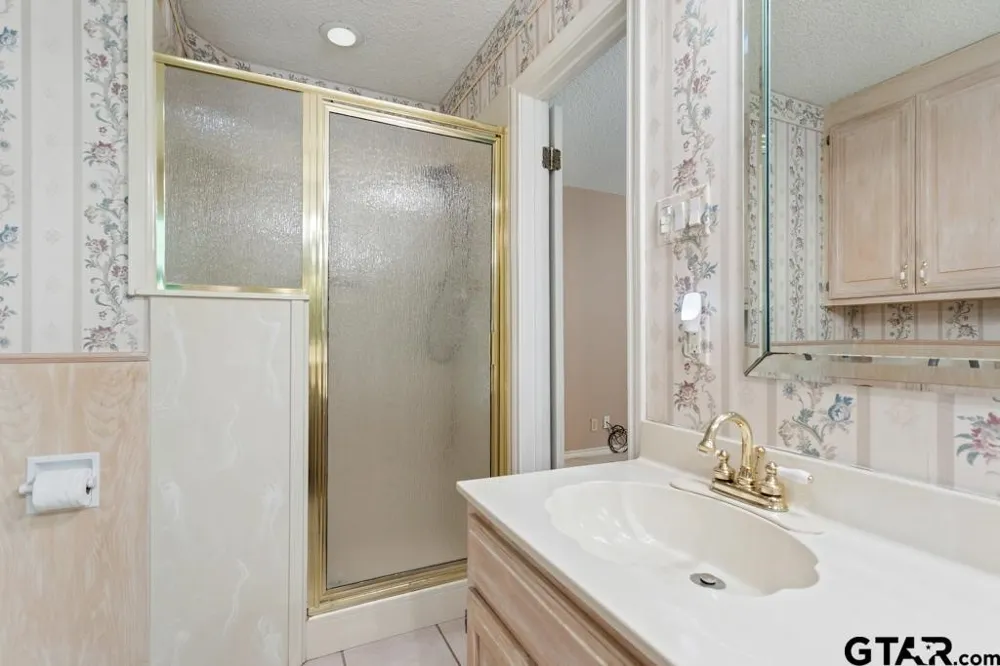 1656 Pineview Lane Hideaway, TX 75771