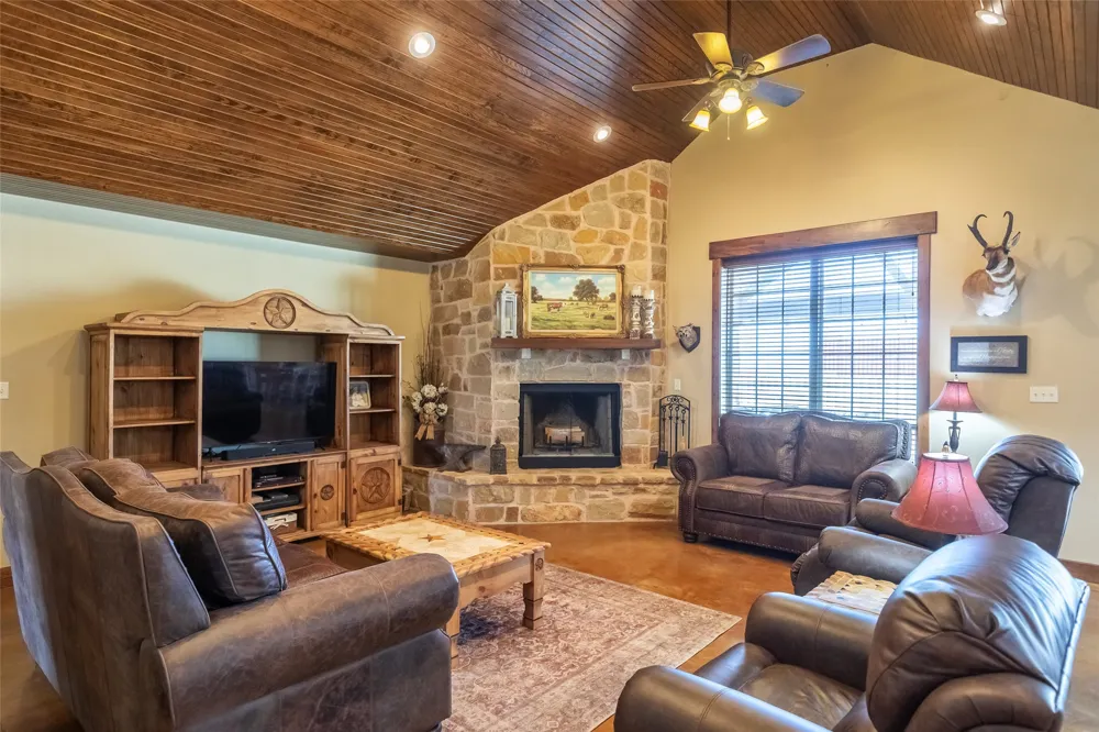 14600 I-20 Roscoe, TX 79545