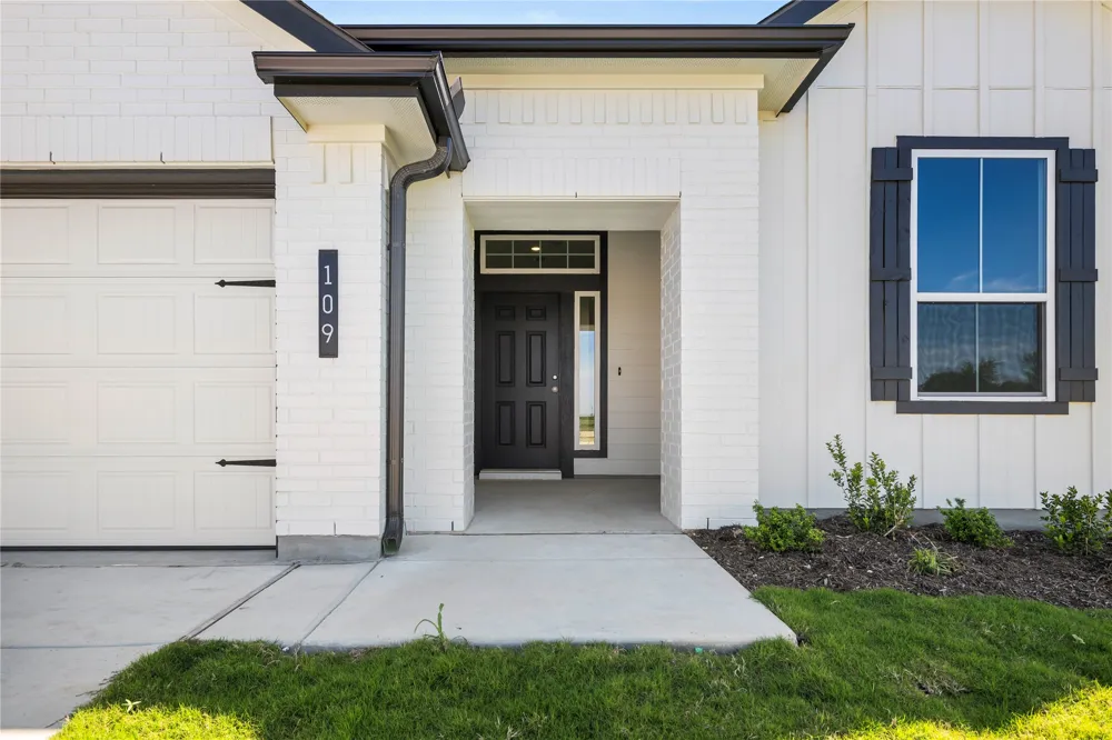109 Adaline Bend McGregor, TX 76657