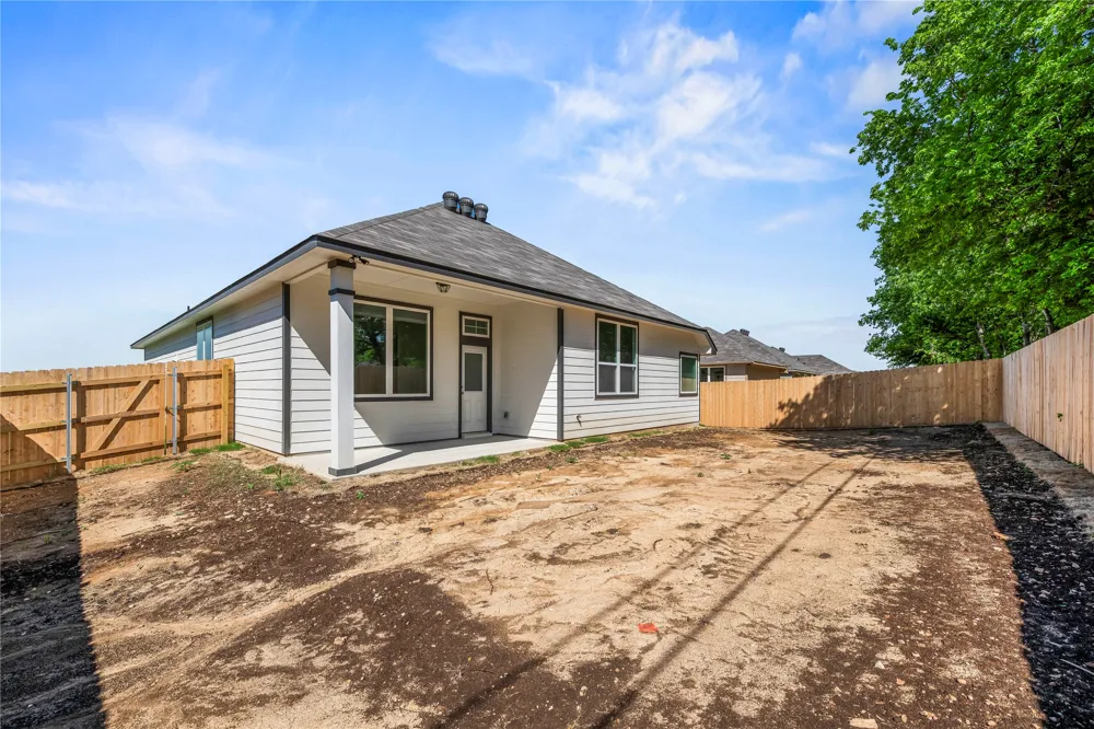 109 Adaline Bend McGregor, TX 76657