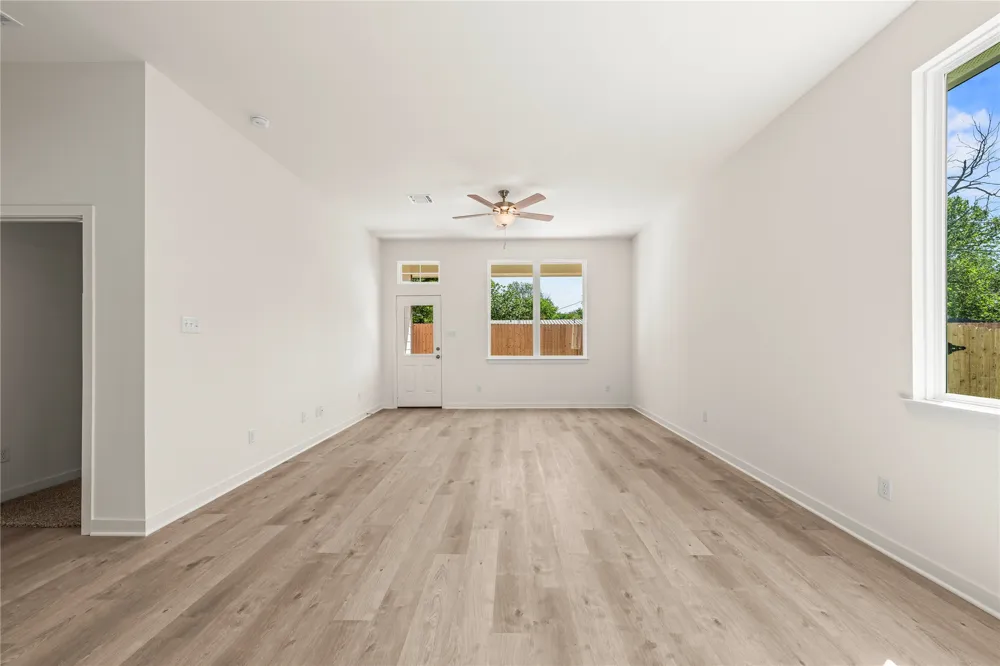 109 Adaline Bend McGregor, TX 76657