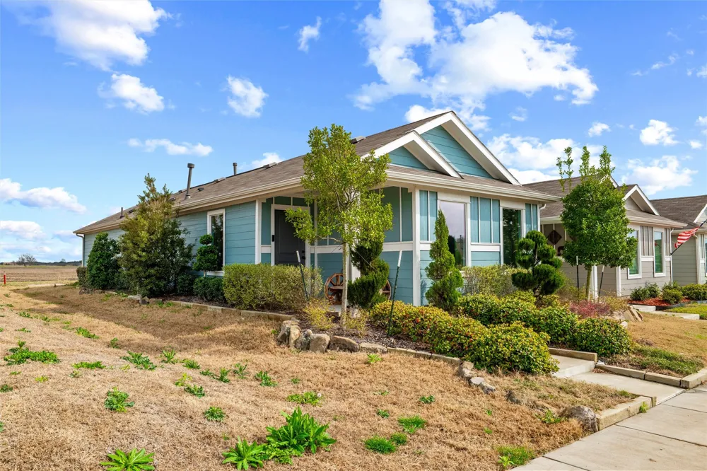 421 Corsair Way Ferris, TX 75125