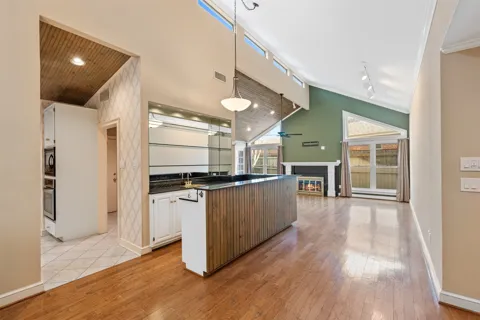 5821 Ridgerock Court