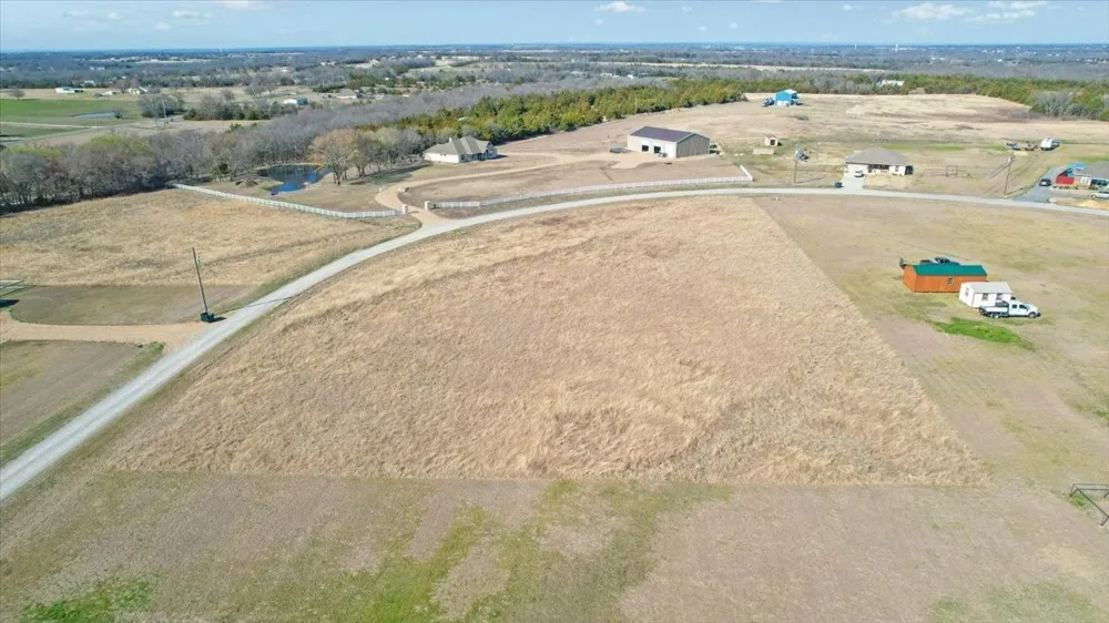 301 Marshall Circle Whitewright, TX 75491