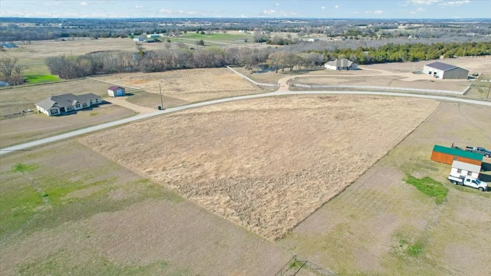 301 Marshall Circle Whitewright, TX 75491