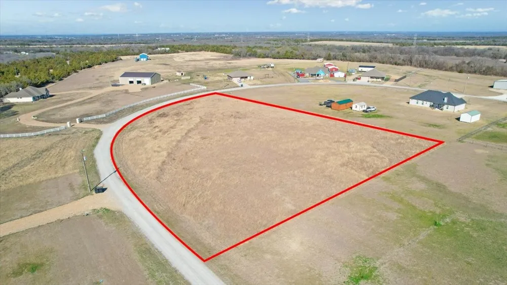301 Marshall Circle Whitewright, TX 75491