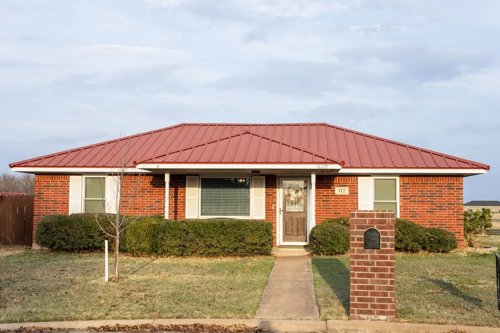 112 Tumbleweed Ct Henrietta, TX 76365