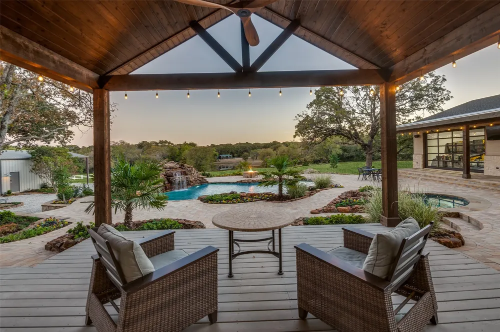 1042 Cardinal Drive Bartonville, TX 76226