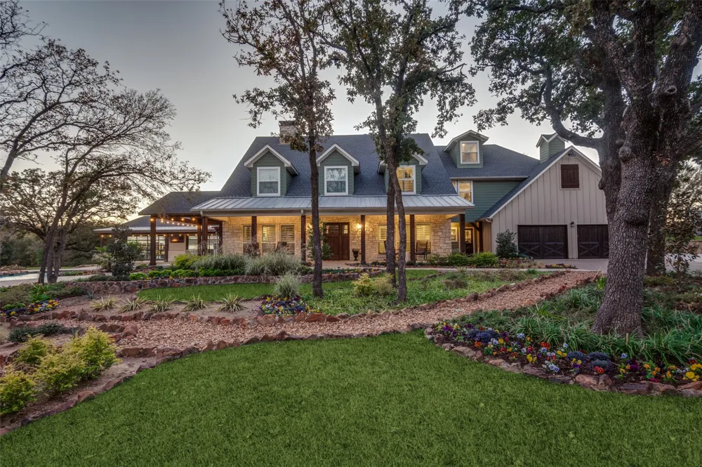 1042 Cardinal Drive Bartonville, TX 76226