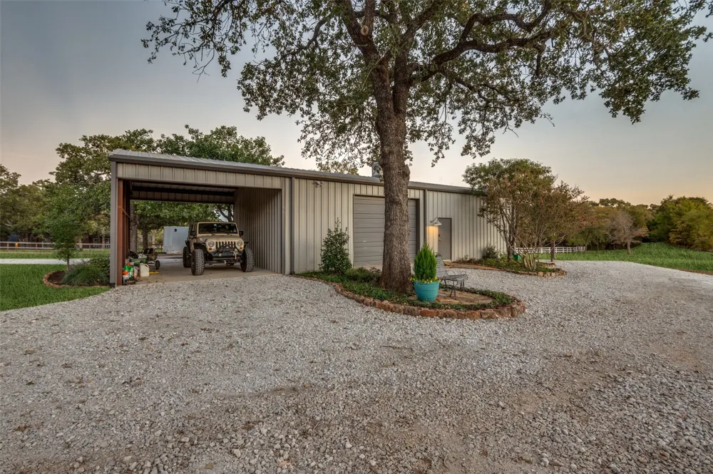 1042 Cardinal Drive Bartonville, TX 76226