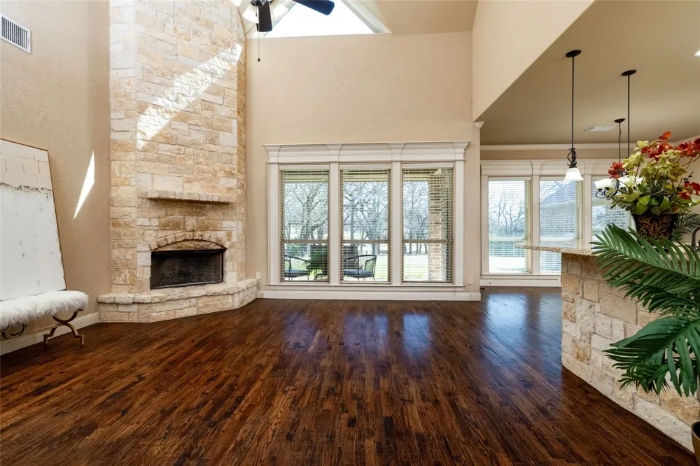 209 Ellis Creek Drive Weatherford, TX 76085