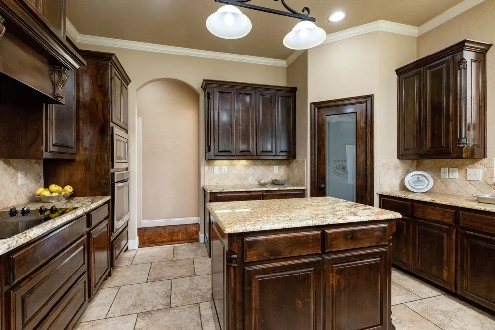 209 Ellis Creek Drive Weatherford, TX 76085