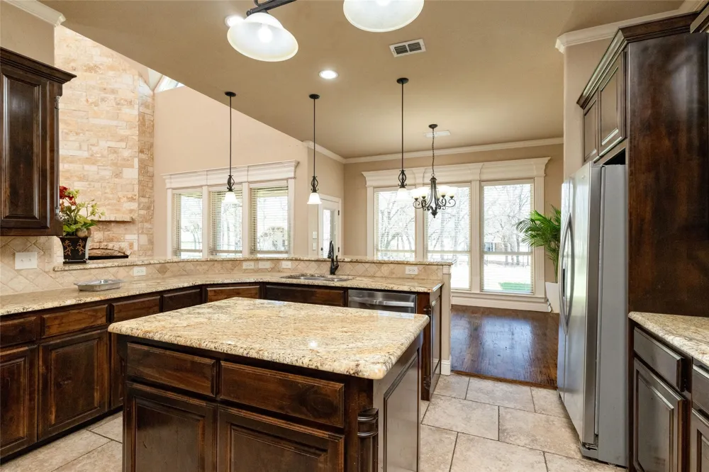 209 Ellis Creek Drive Weatherford, TX 76085
