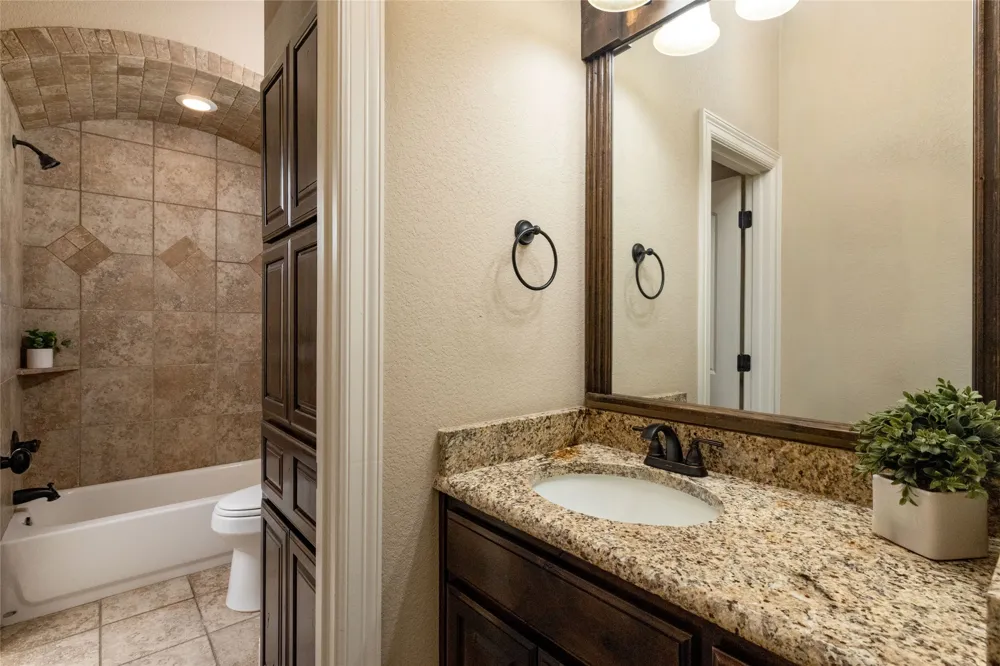 209 Ellis Creek Drive Weatherford, TX 76085
