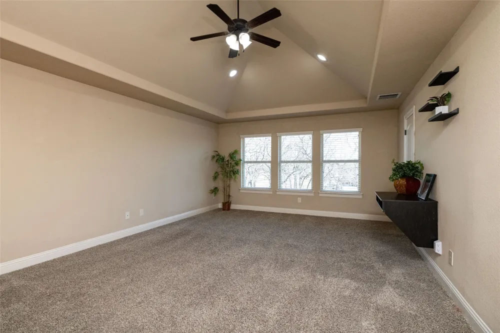 209 Ellis Creek Drive Weatherford, TX 76085