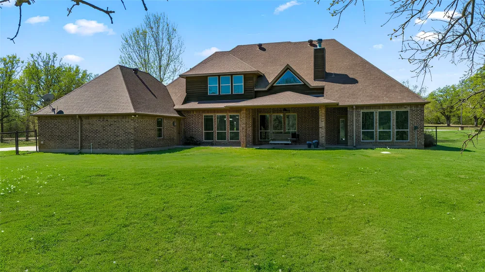 209 Ellis Creek Drive Weatherford, TX 76085