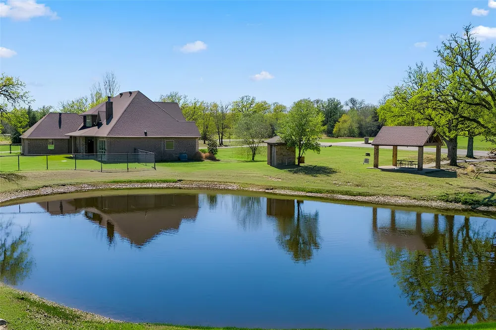 209 Ellis Creek Drive Weatherford, TX 76085