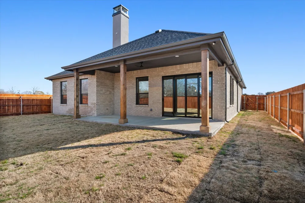 117 Yvonne Street Red Oak, TX 75154
