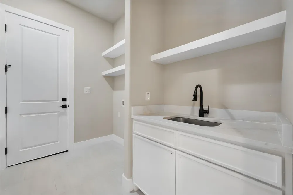 117 Yvonne Street Red Oak, TX 75154