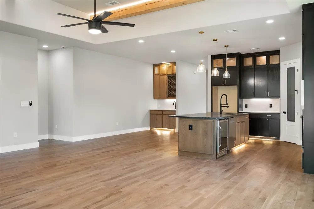 117 Yvonne Street Red Oak, TX 75154