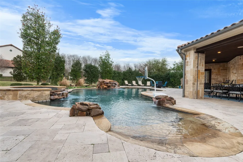 723 Bending Oak Trail Fairview, TX 75069