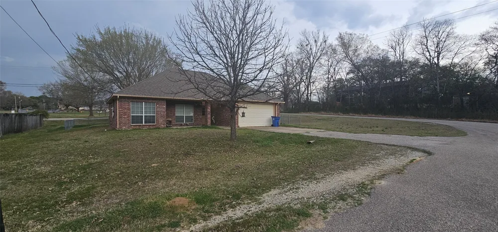 400 Bent Creek Dr Grand Saline, TX 75140