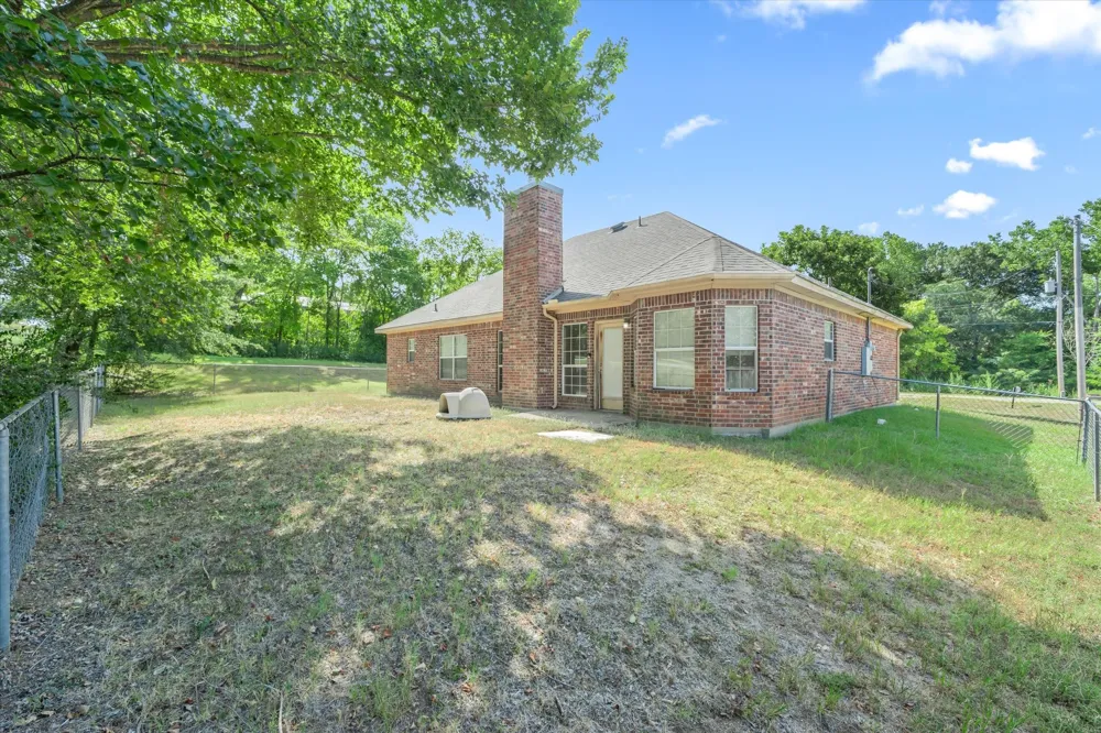 400 Bent Creek Dr Grand Saline, TX 75140