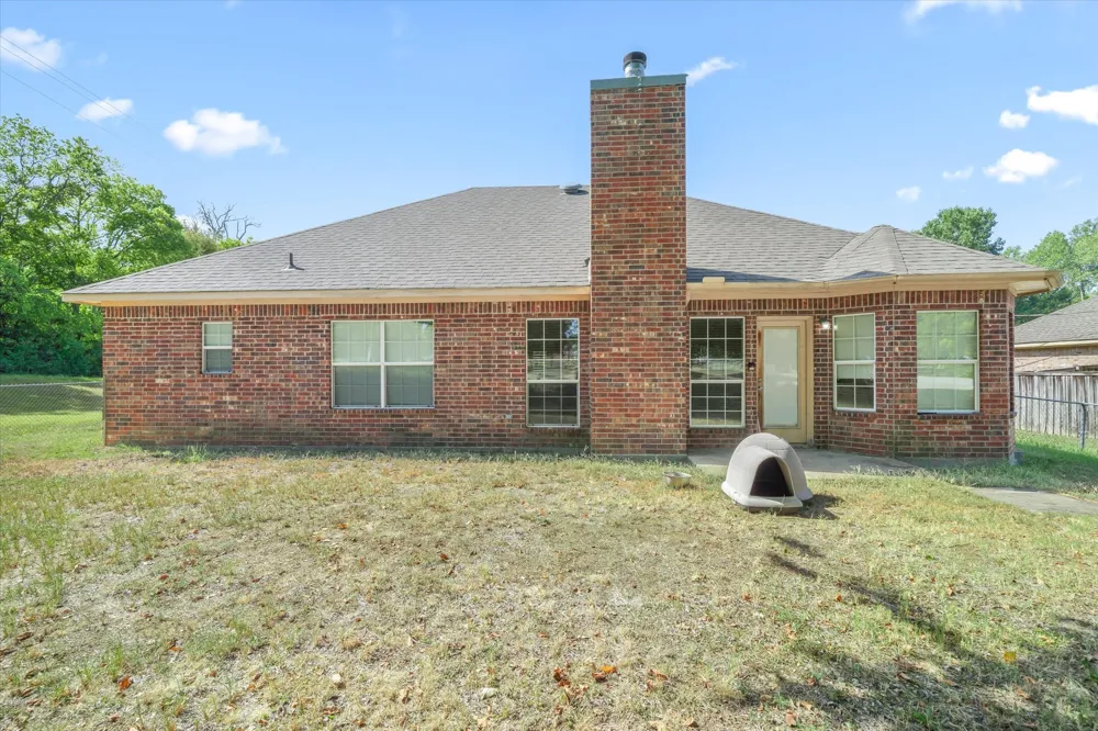 400 Bent Creek Dr Grand Saline, TX 75140