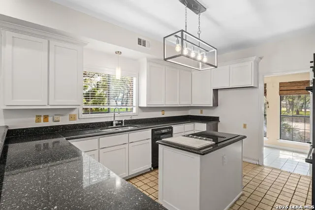 505 Spyglass Rockport, TX 78382